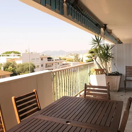 Sleeps 6 Pool Air Con Wifi * Cannes